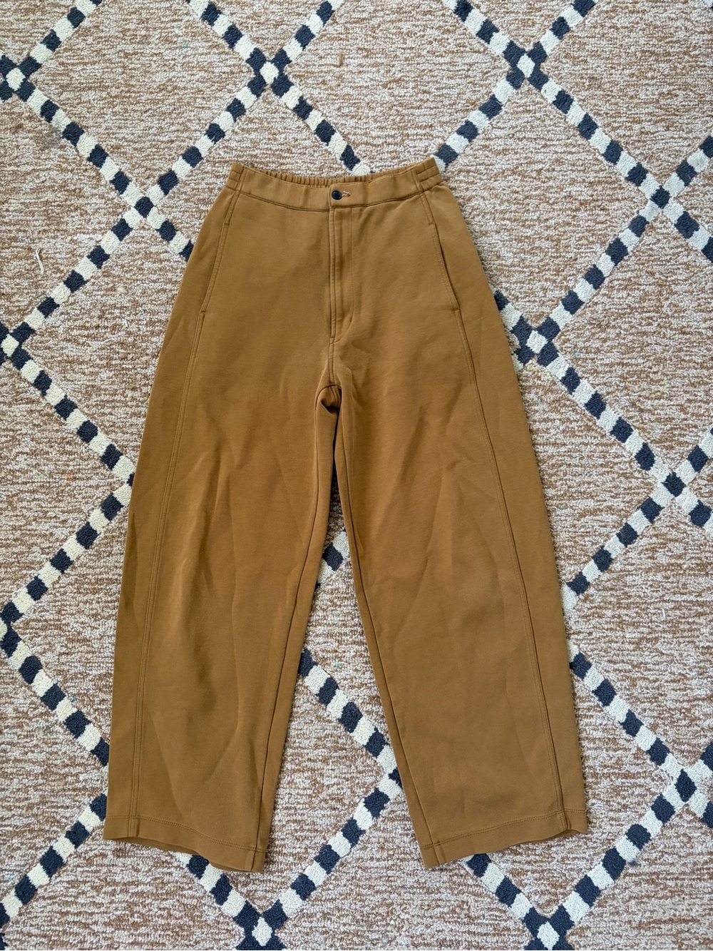 Uniqlo Women’s Pants in Caramel Brown